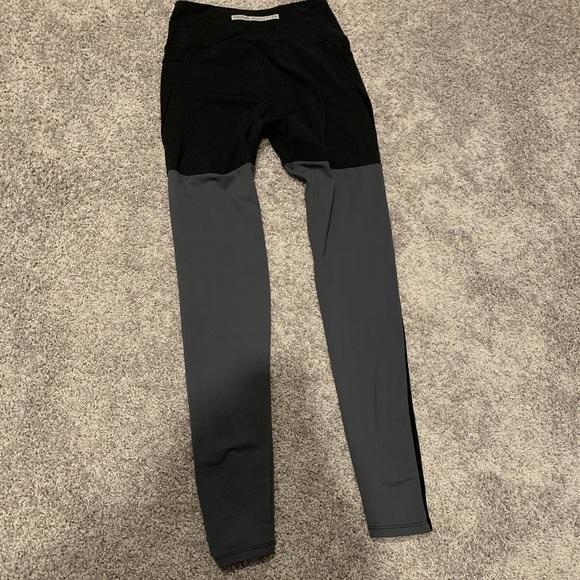 Gymshark two toned leggings -Nikki Blackketter - Picture 2 of 5